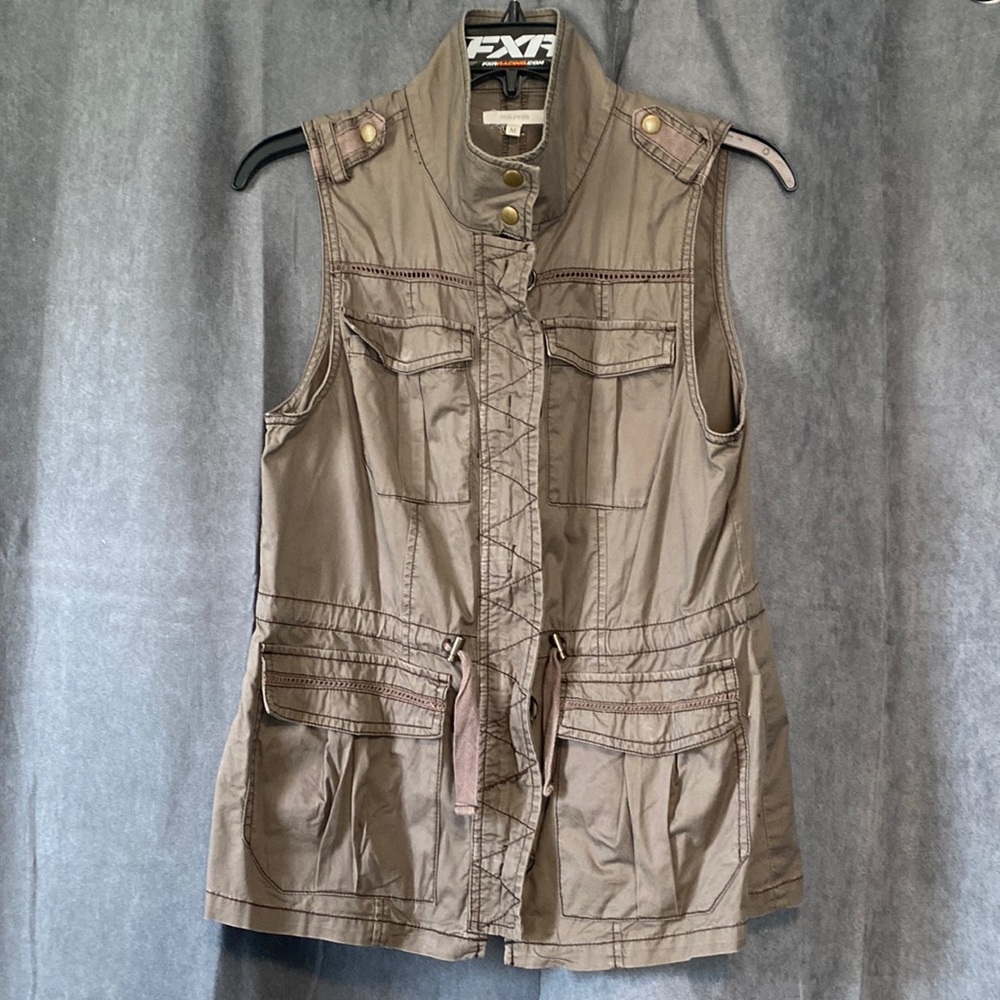 Maurice’s Zip/Button Up Vest
